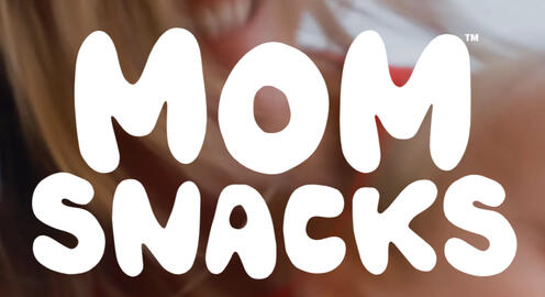 mom snacks logo